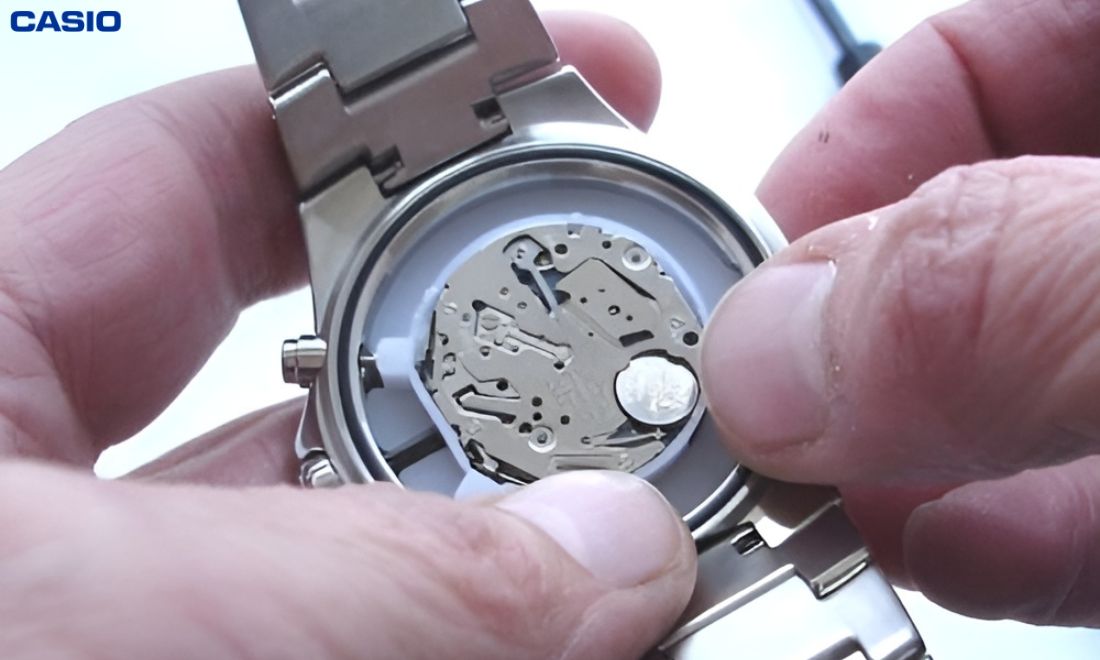 Nên Mua Đồng Hồ Đeo Tay Cơ (Automatic) Hay Đồng Hồ Pin (Quartz)? Lời Khuyên Từ Chuyên Gia 4 Ưu điểm của đồng hồ pin
